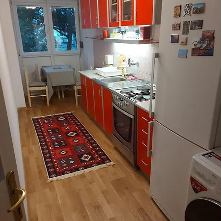 아파트 Pirqe Apartmant 사라예보